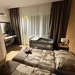 Gold 3* ポズナン