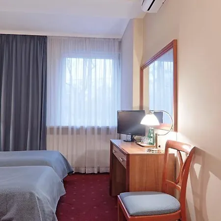 Gold 2* بوزنان